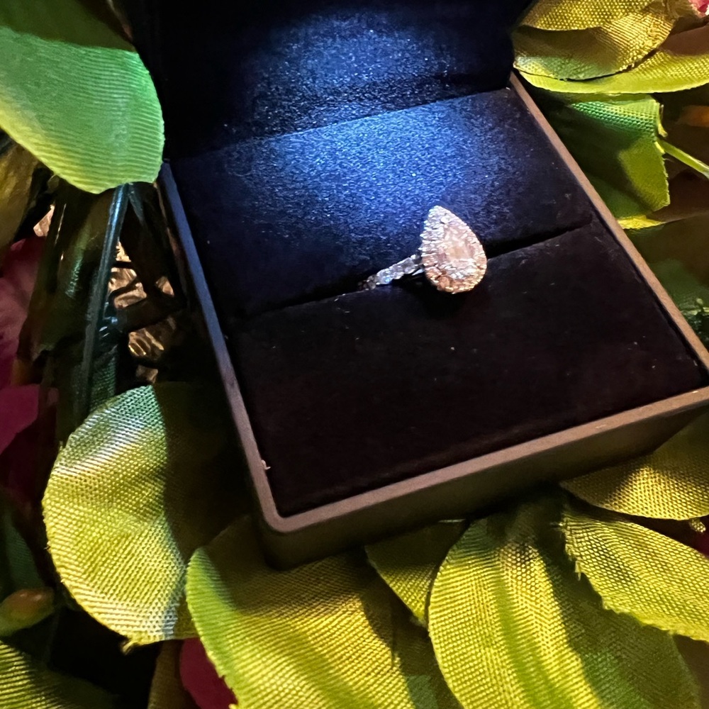 Elegant Silver Teardrop Ring